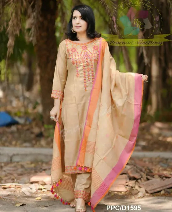 crezy store  cream embroidered handloon catton kurtta set with pant aqnd dupatta