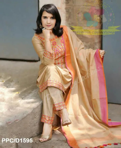 crezy store  cream embroidered handloon catton kurtta set with pant aqnd dupatta